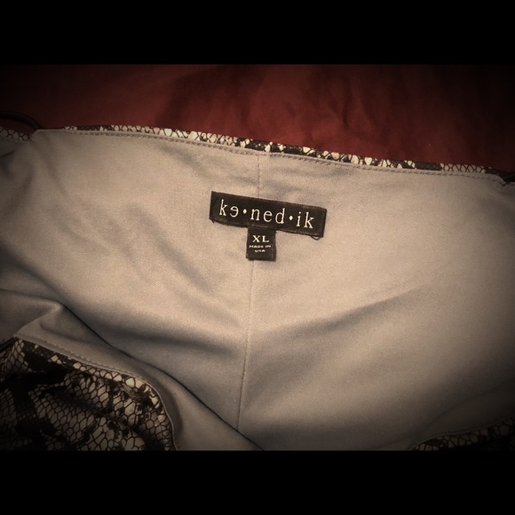 🎁✈️😊Gray & Black Snakeskin, Bodycon Mini Dress, by Ke•ned•ik - Picture 6 of 9